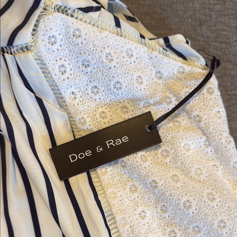 Striped Sleeveless Top by Doe & Rae size L. Eyelet - Picture 3 of 8